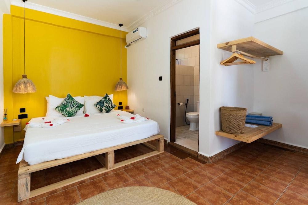 Marea Boutique Hotel