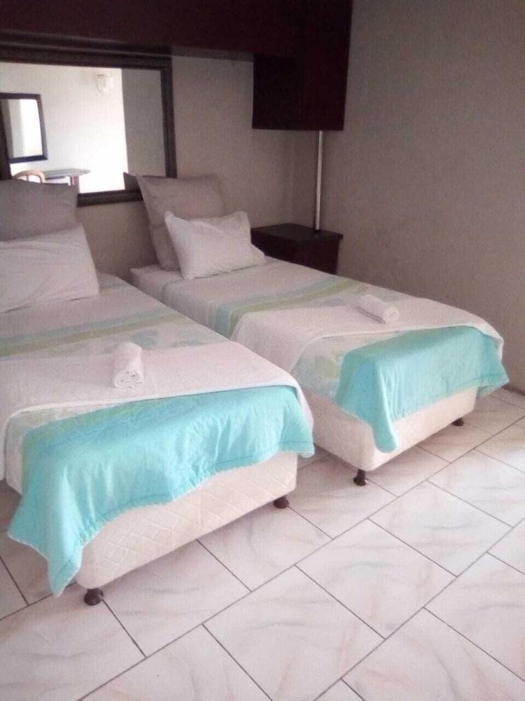 Afro-She Guest Lodge