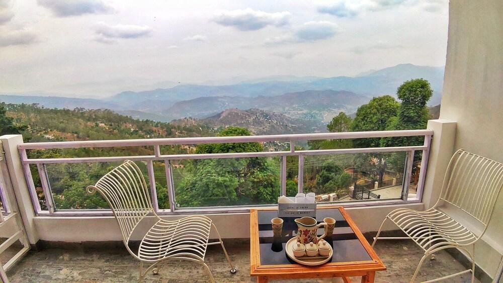 Summit Stonewood Hotel