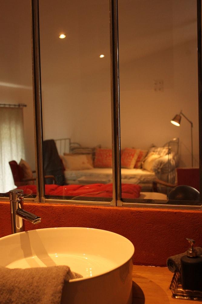 La Demeure Des Maitres