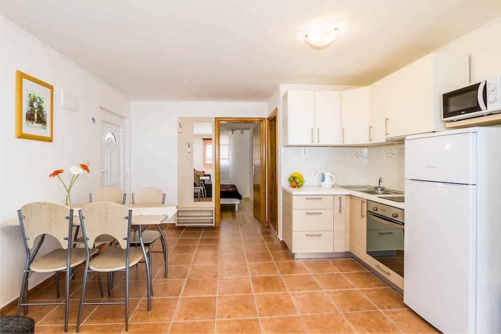 Apartments Bregovec Maslenica