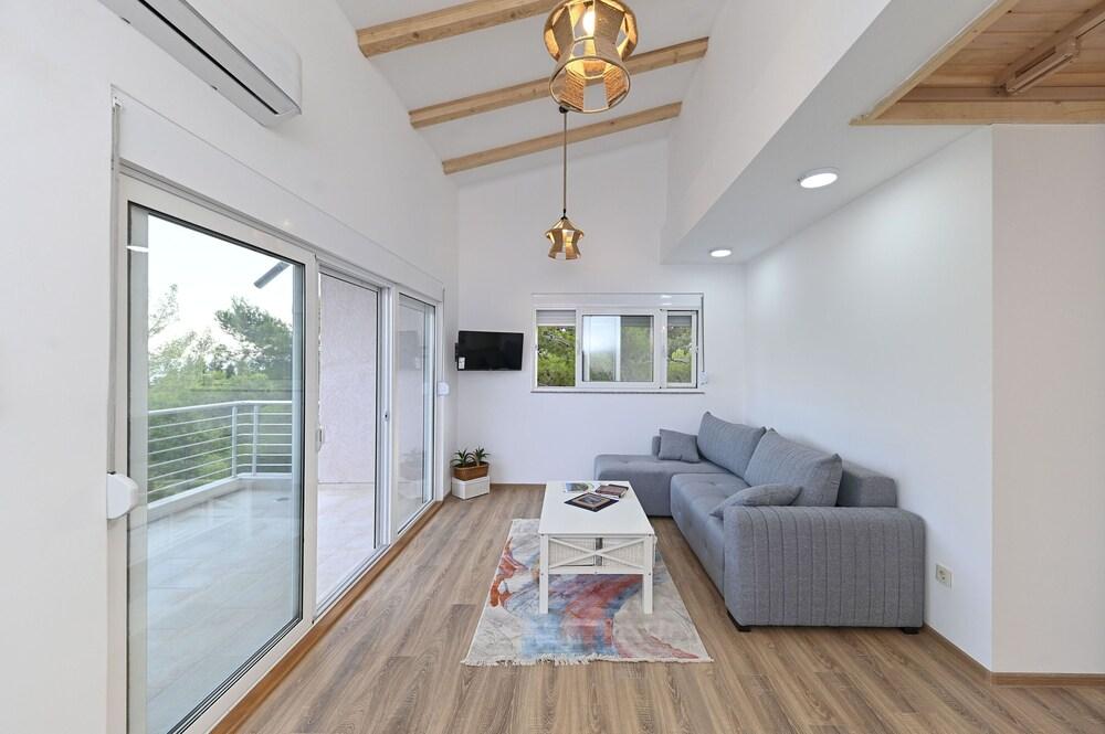 Apartments Wild Beauty