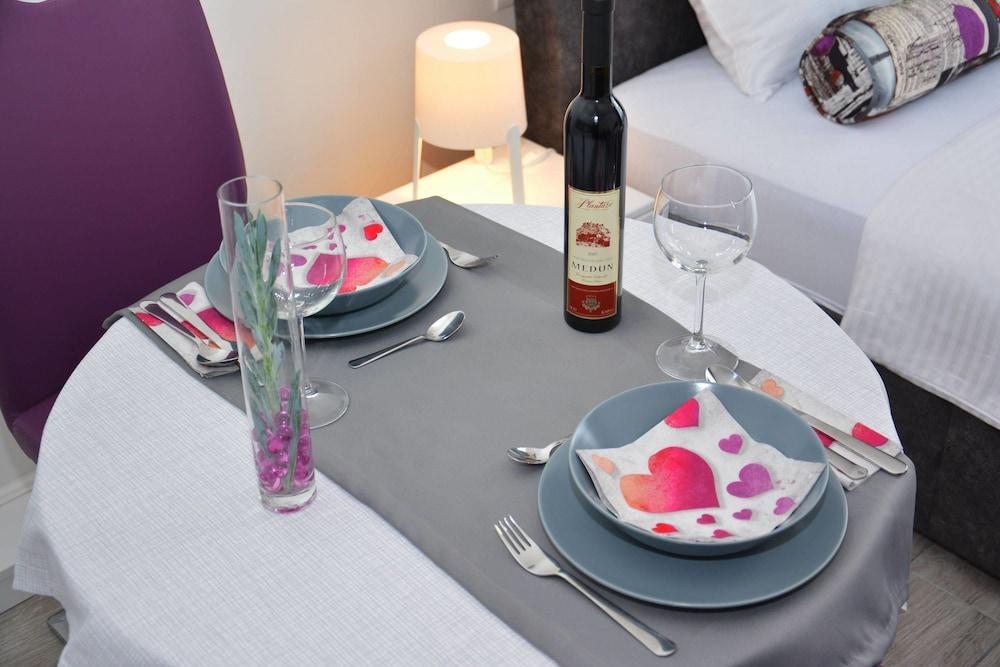 Apartment Small Oasis