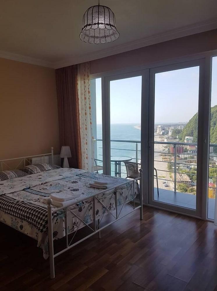 Calypso Kvariati Inn