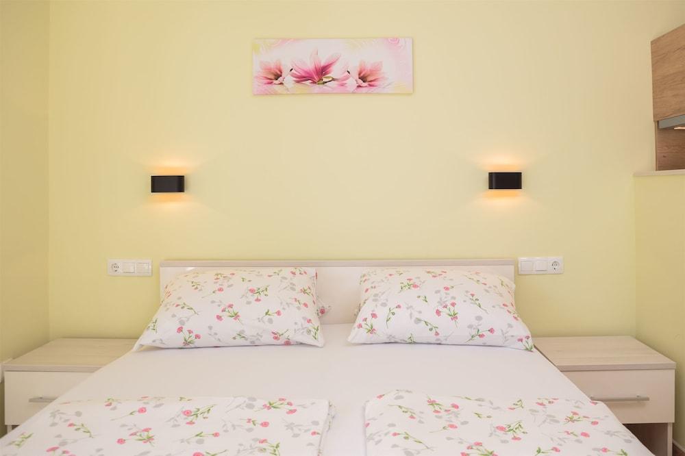 Apartments and Room Alen