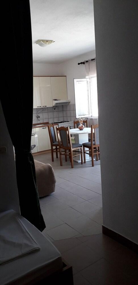 Apartments Andrijana