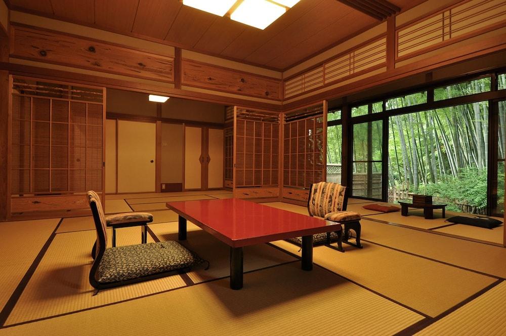 Koshinoyado Takashimaya