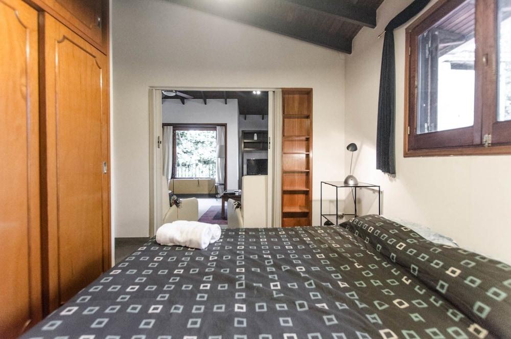 Cozy Studios near Shopping del Sol