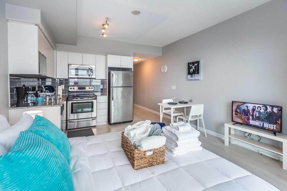 Lakeview Luxury Oasis, Downtown Aqua Studio