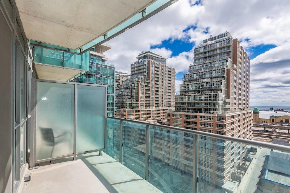 Lakeview Luxury Oasis, Downtown Aqua Studio