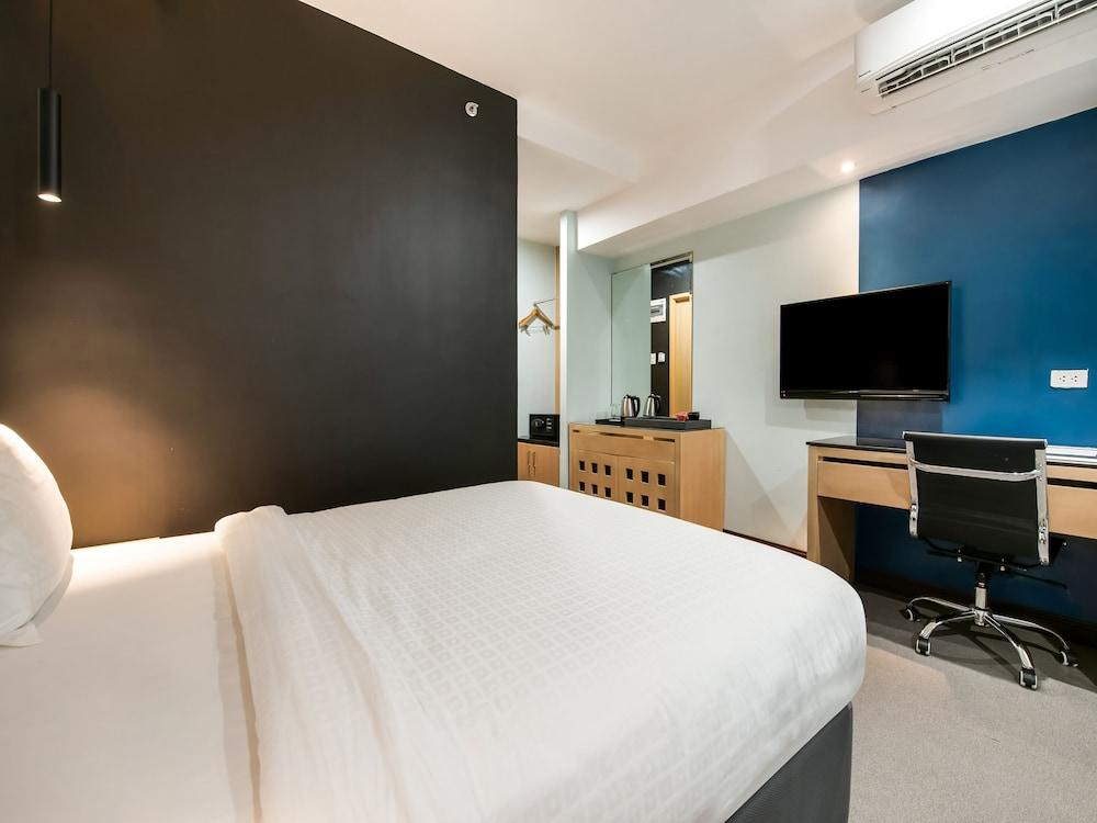 Bay Area Suites Manila