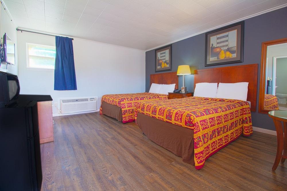 OYO Hotel McAlestar OK S Main St