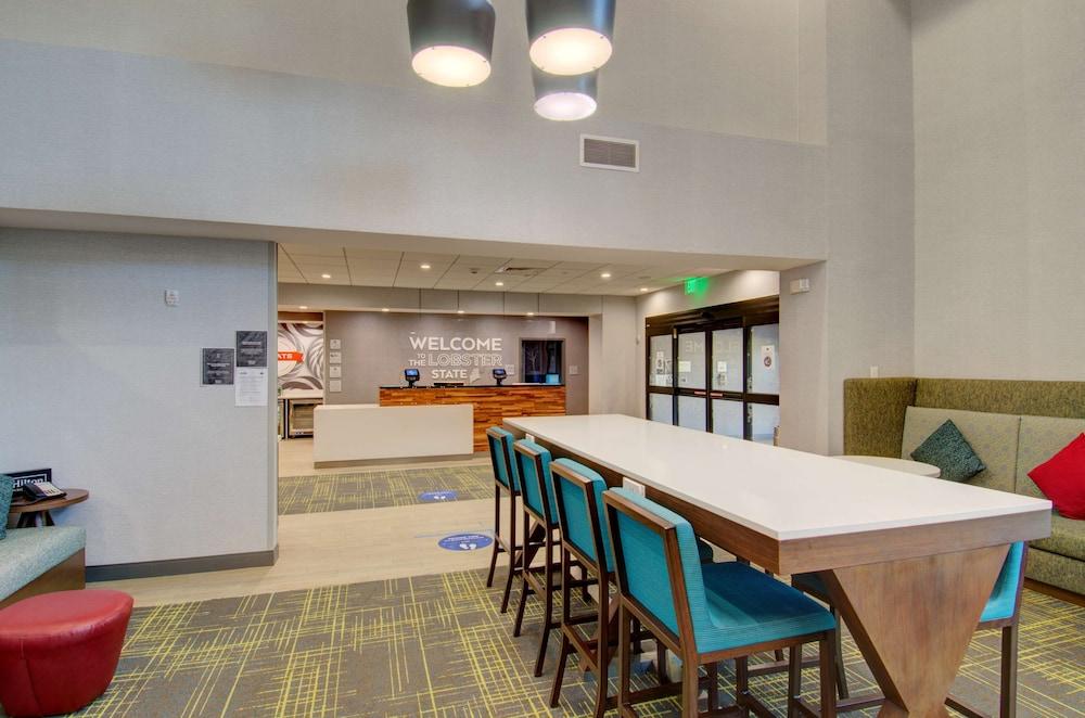 Hampton Inn & Suites Portland West