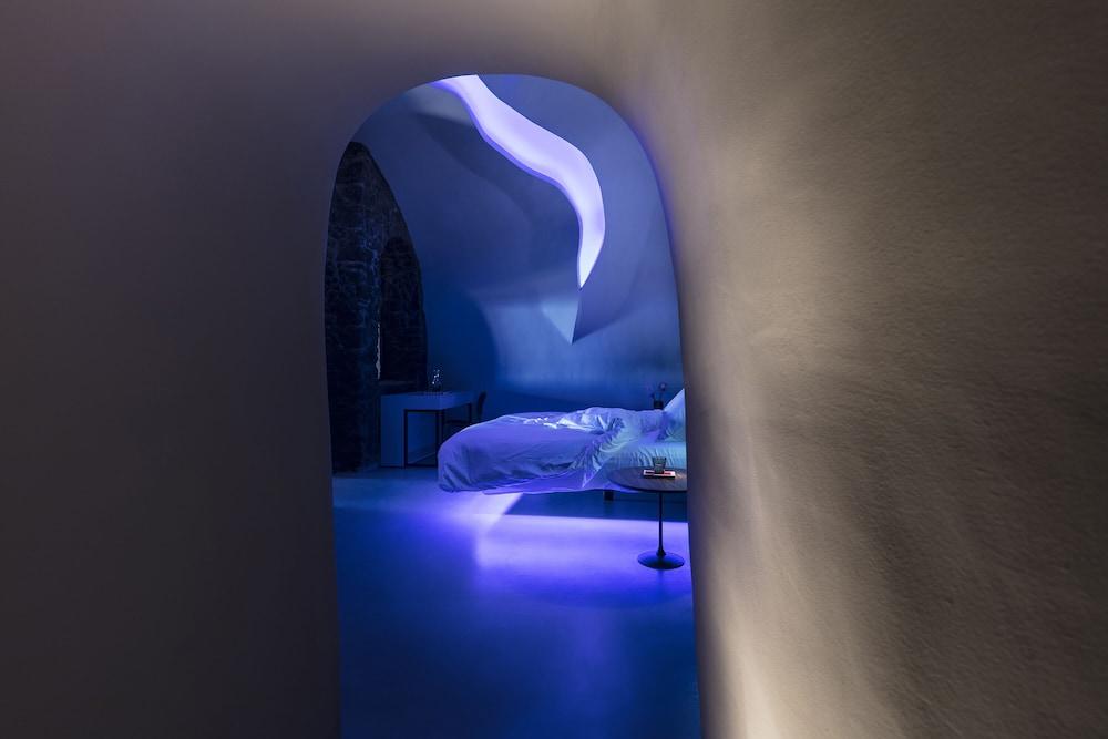 Kivotos Santorini - Preferred Hotels & Resorts