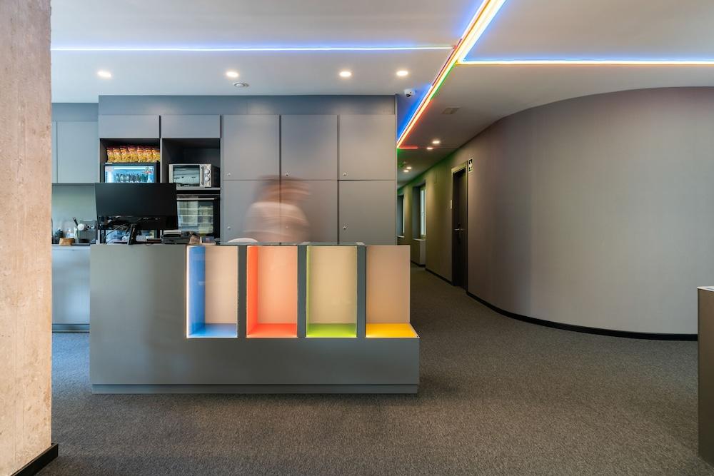 Nest Style Valencia Hotel