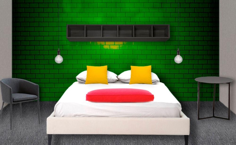 Nest Style Valencia Hotel