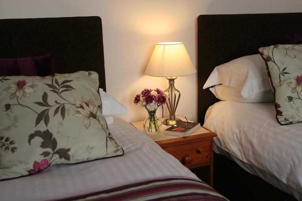 Mandeley Guest House