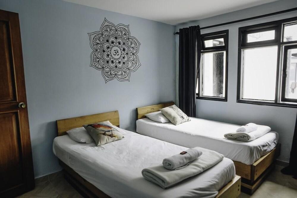 Happy Buddha hostel guatape