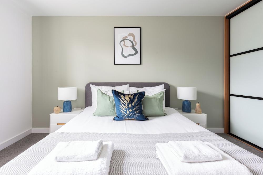 2 Bed Flat off Brick Lane