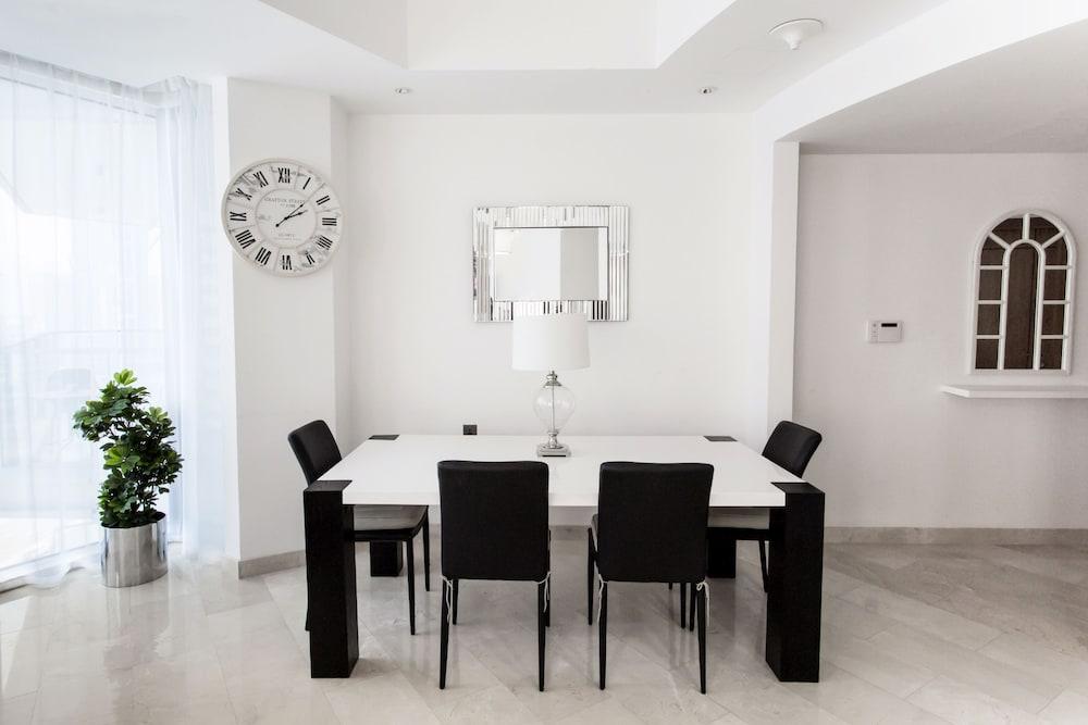 One Perfect Stay - 2BR at Trident Grand