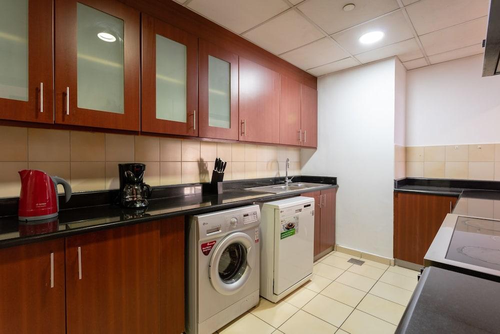 One Perfect Stay - Sadaf Tower