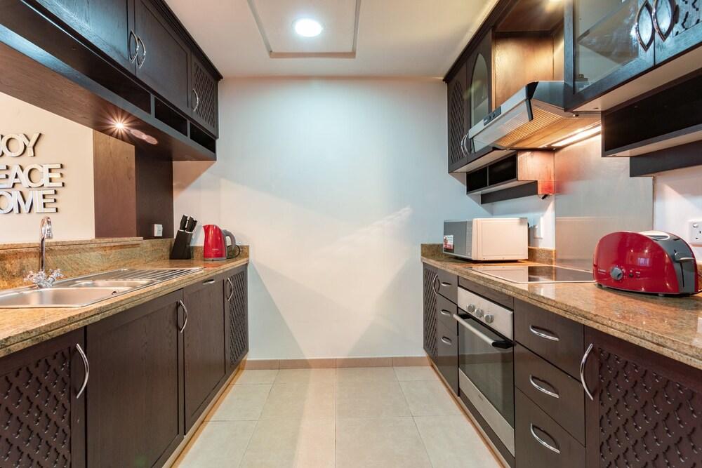 One Perfect Stay - Residence 1