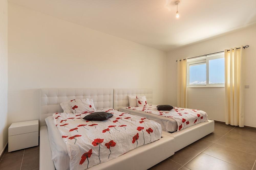 THE Most Incredible View IN Malta, INC Pool