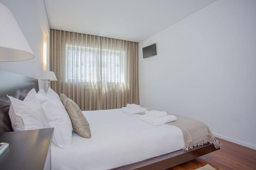 Liiiving in Porto - Balcony Dragão View