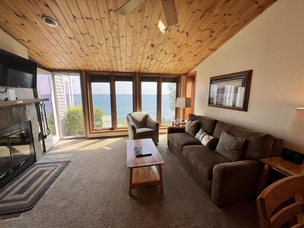 Bluefin Bay on Lake Superior