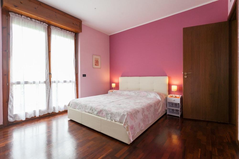 Bollate - Via Dante 33