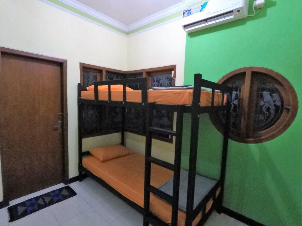 Dhika Adventure - Hostel