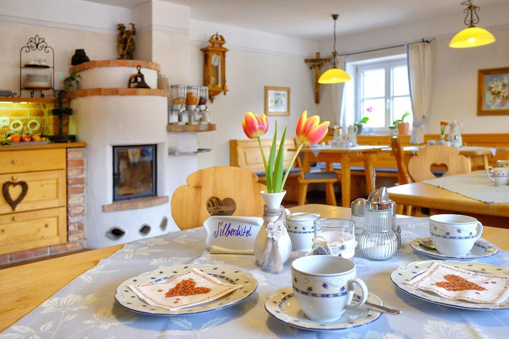 Gästehäuser Holzerhof