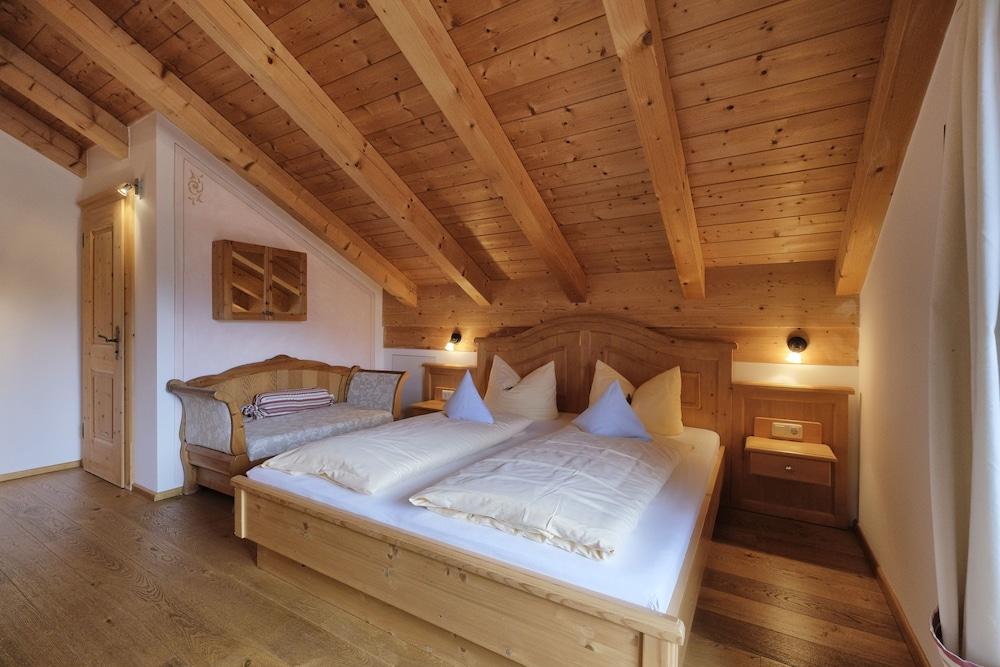 Gästehäuser Holzerhof