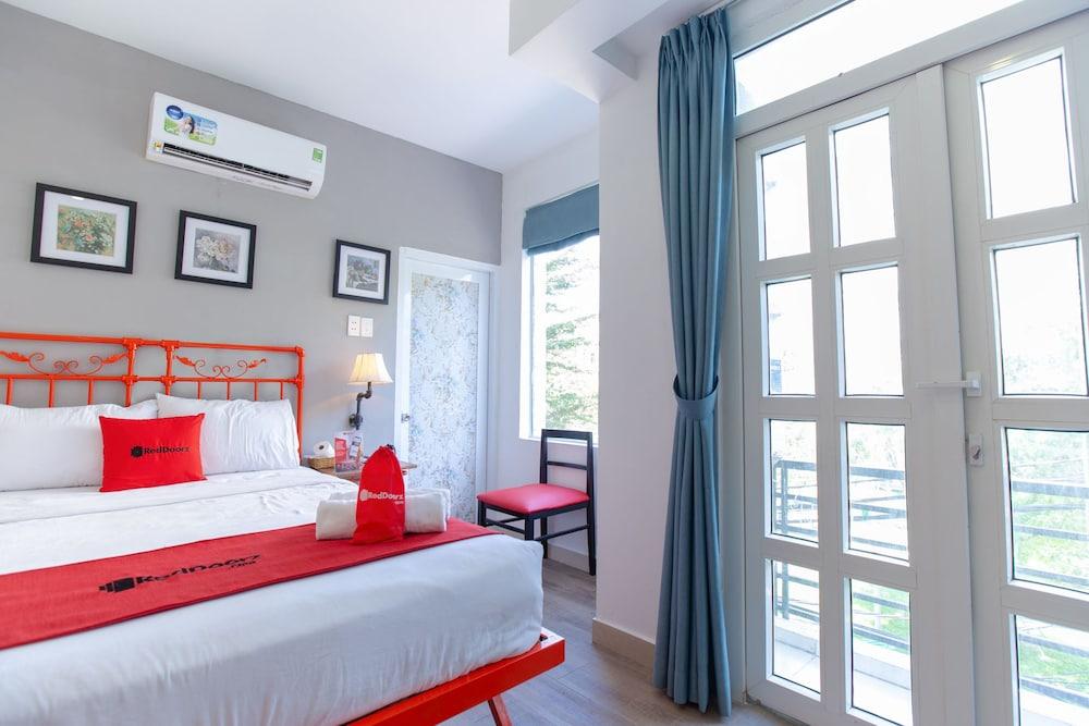 RedDoorz @ Trung Son Residence 2