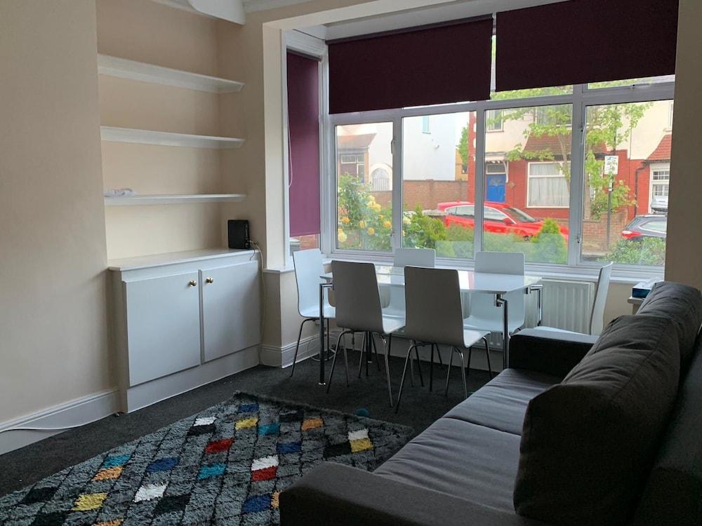 Marble Apartments Tooting House