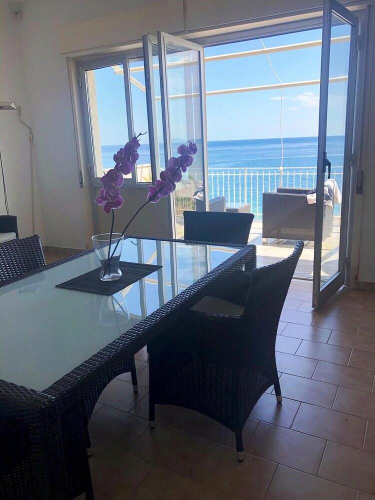 Movida Sea Forza D'Agrò - Taormina