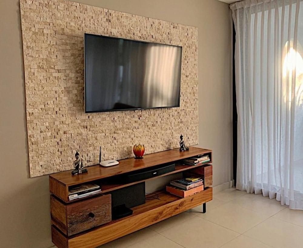 Ultimate Style And Luxury 2 Bed With Bikes- ENCANTO OESTE 201- By Salt-Kisses