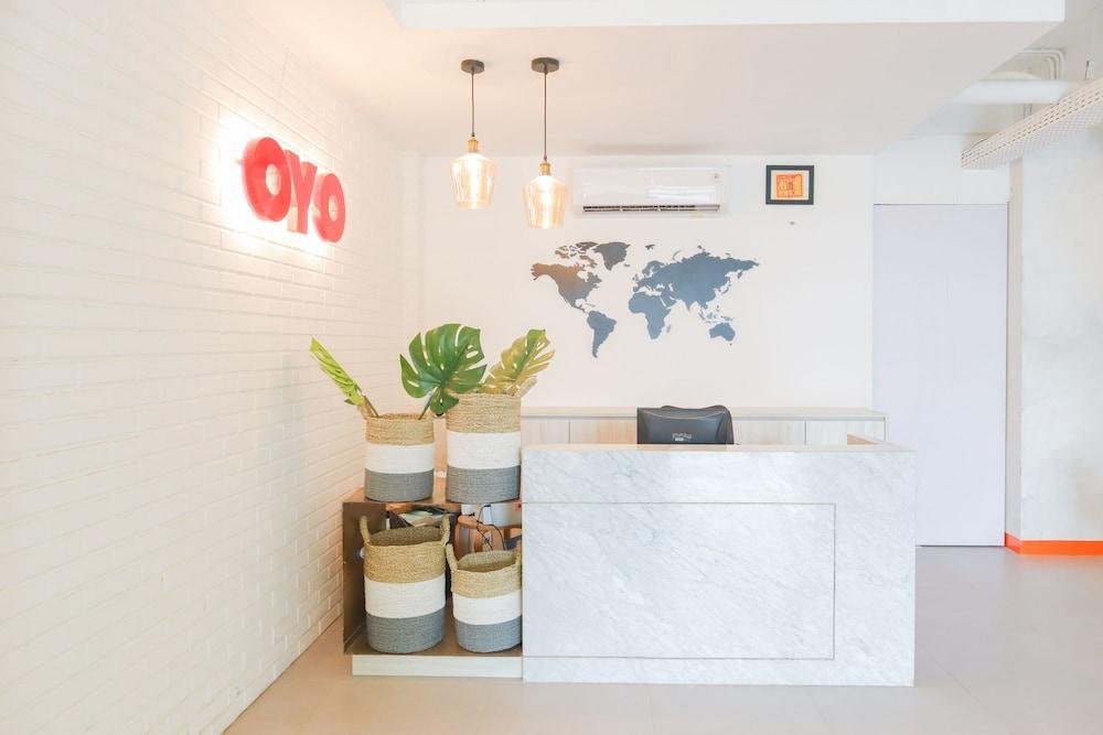 Super OYO 281 Hotelo