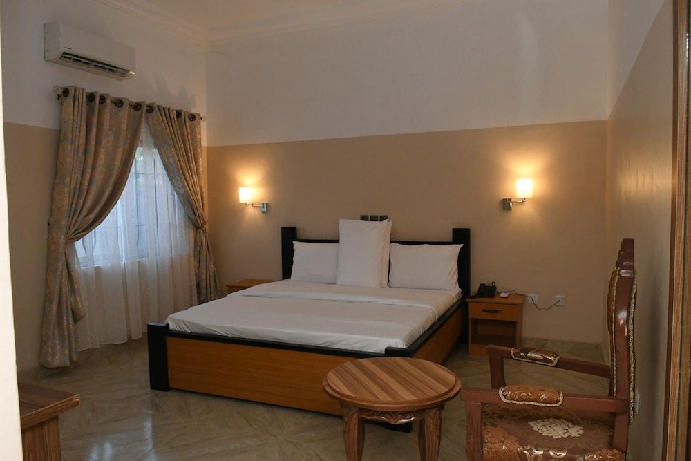 Goodview Suites& Apartments