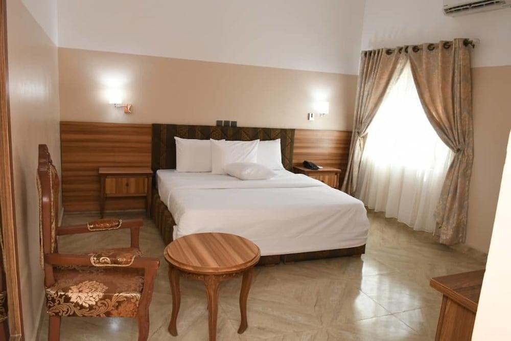 Goodview Suites& Apartments