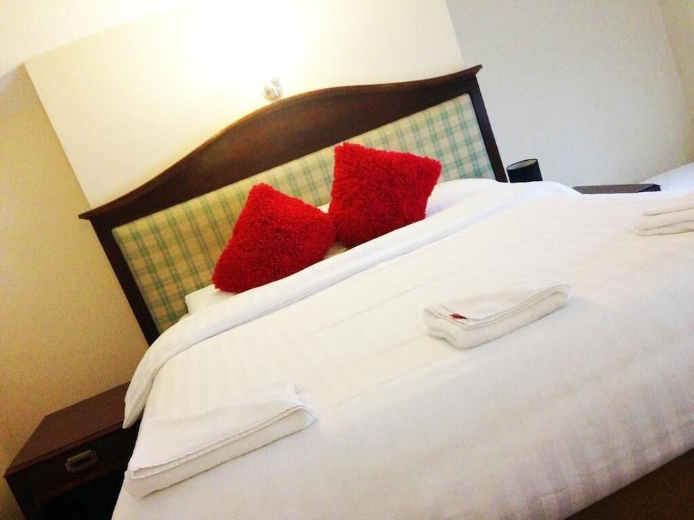 Stifford clays farm hotel