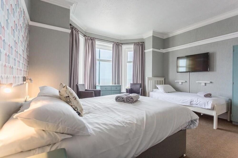 Sandcliff Guest House