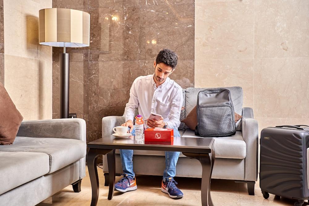 La Fontaine Nobel Suites