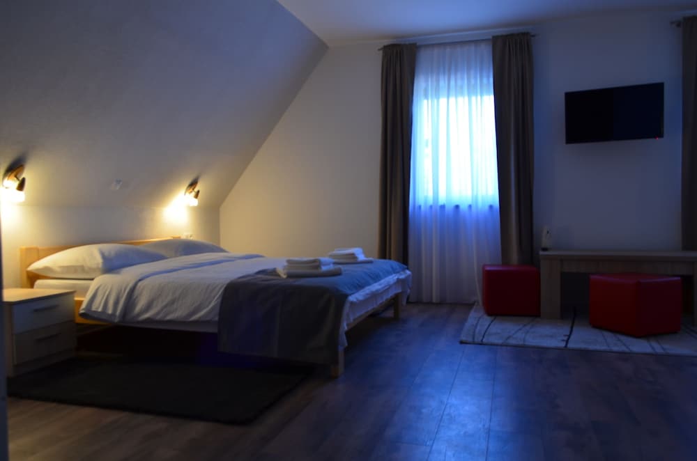 Natura Plitvice Lakes