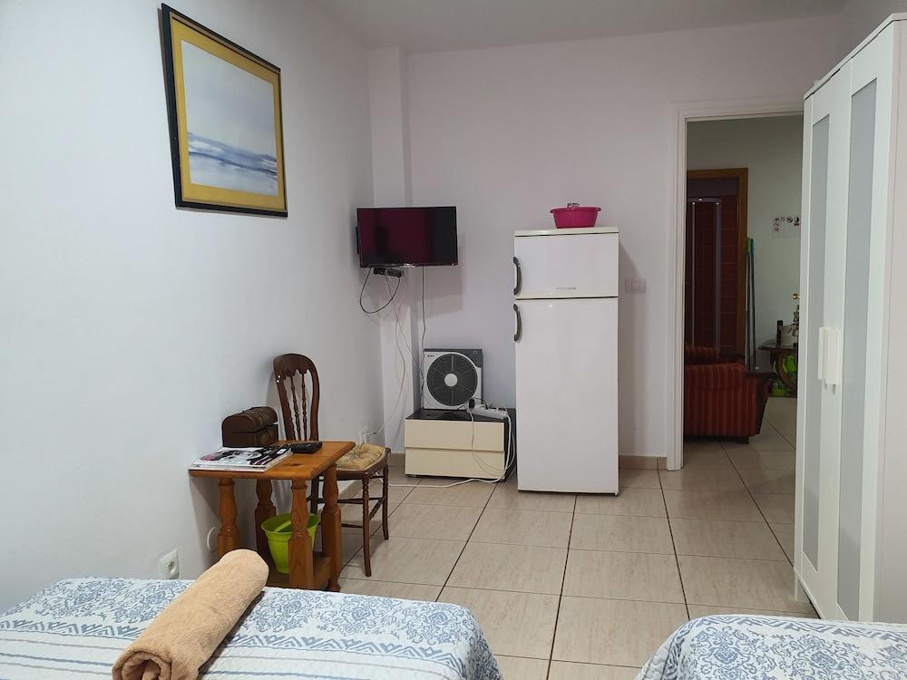 Doramas Private Rooms Shared Toilet