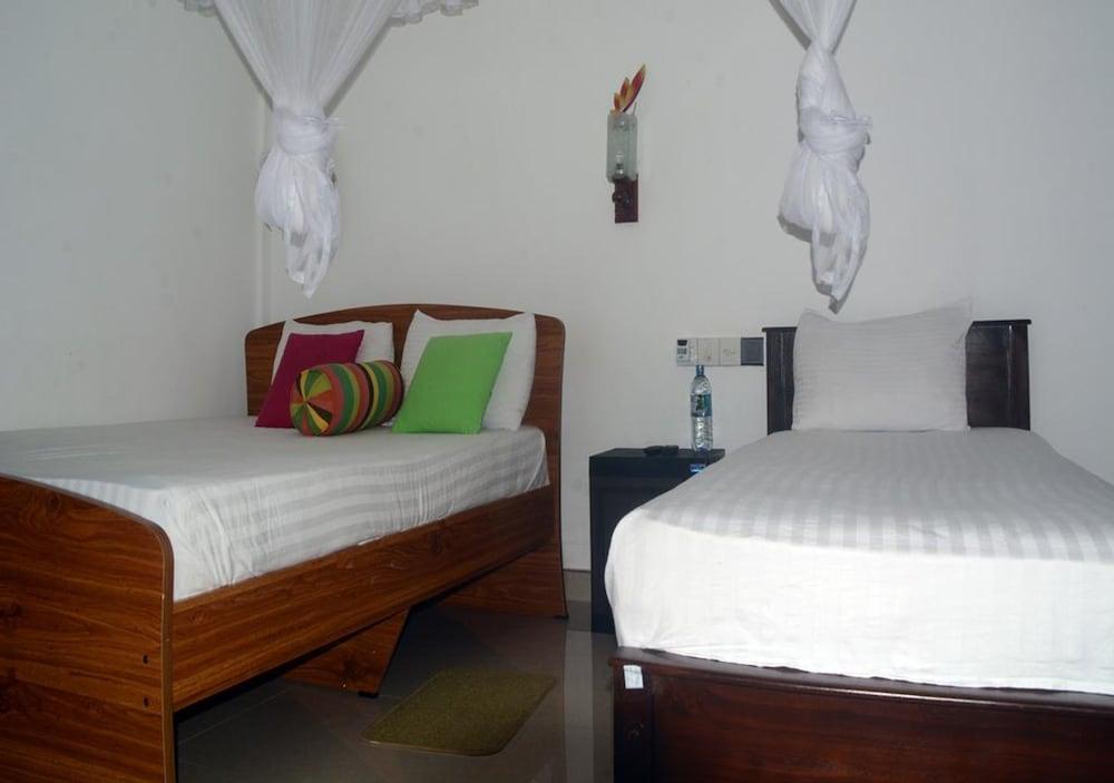 Hotel Planet Residency