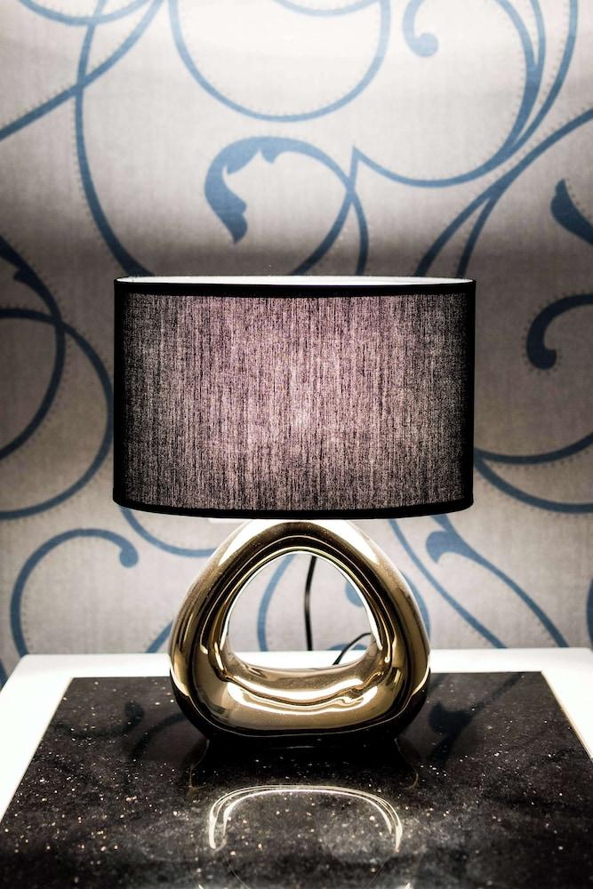 Best Western Plus Celebrity Suites