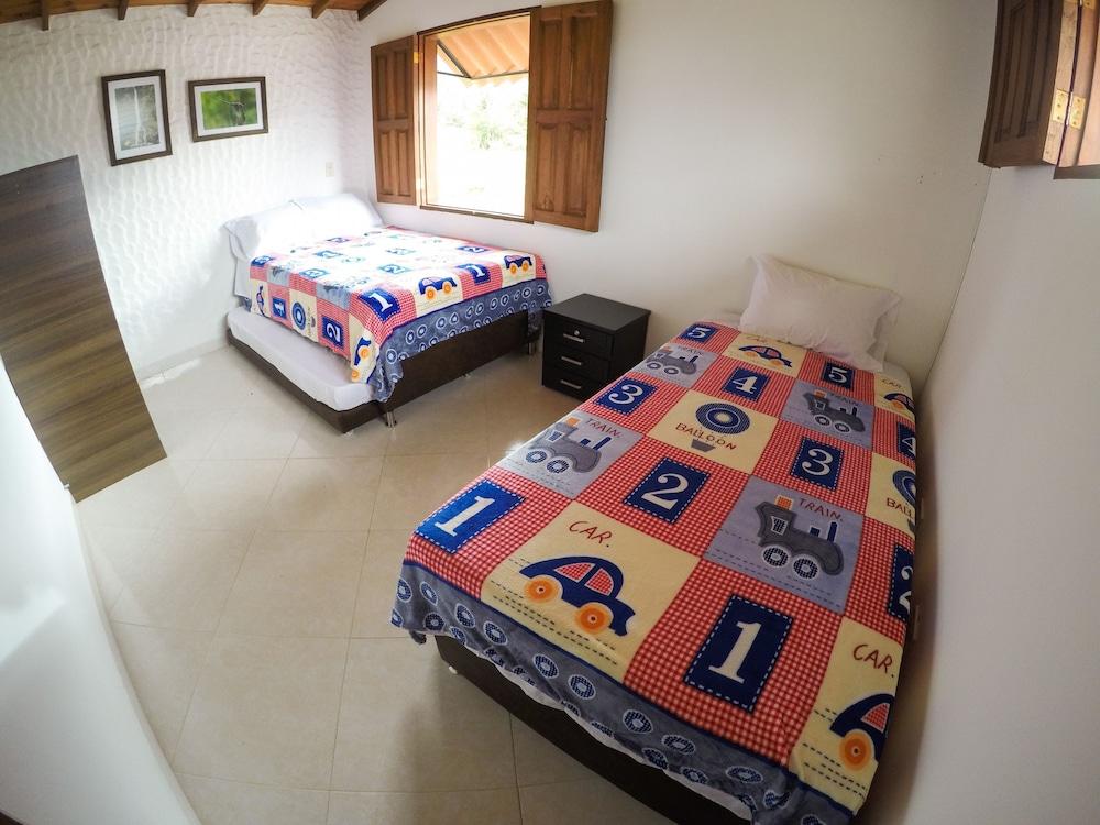 Fami Hotel Vive Jardin - Hostel