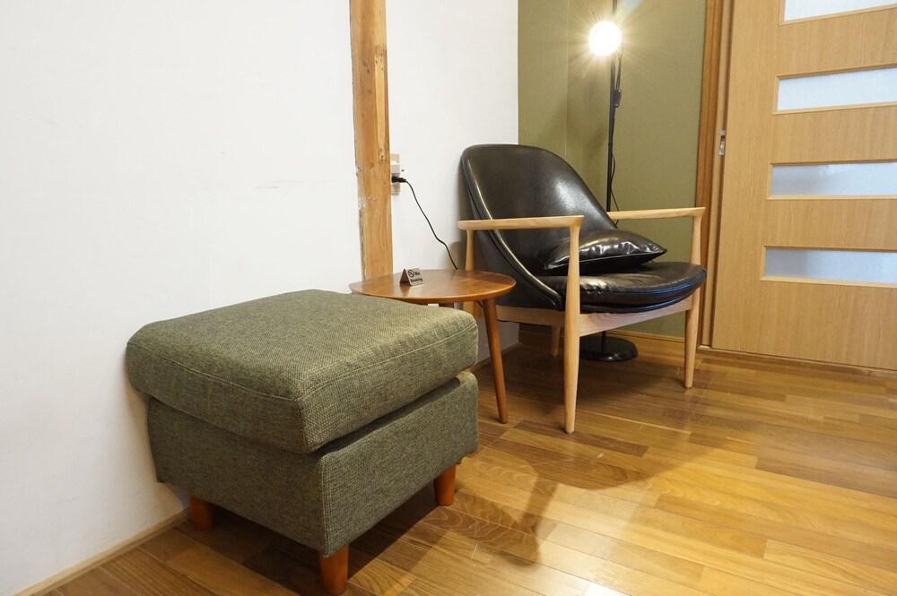 Guesthouse OBAMA21:00 - Hostel