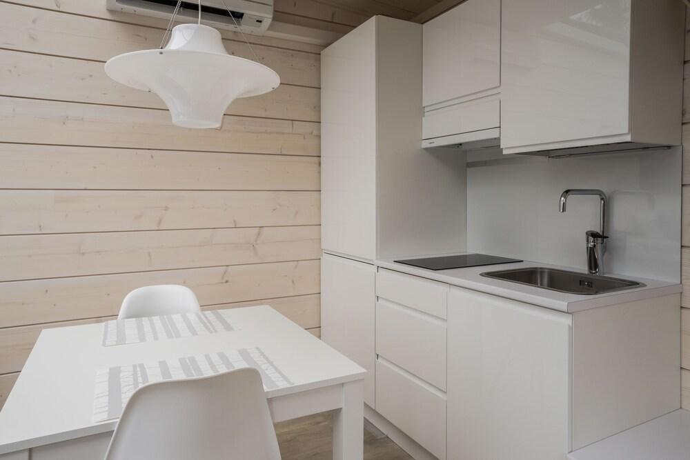 Iisakki Glass Village